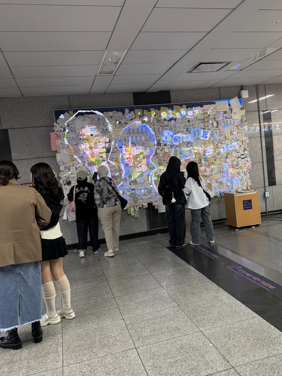 antooooooo_n's tweet photo. タイミングがあったので行ってきました寒い中風も強いのにスンハンのために頑張ってくれてる方々いた😭この想いがどうか伝わってほしいし多くの人に届いてほしい🙏🙏 https://t.co/fkF6VjDIxI