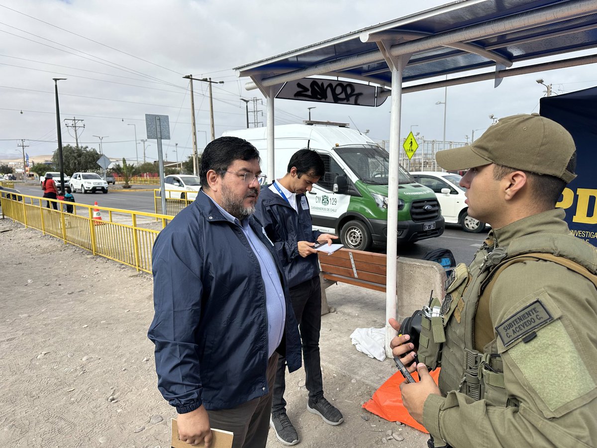 aricaldia's tweet photo. Homicidio en Arica:
Hombre fallece tras ser atacado con arma cortopunzante  
Fiscalia Arica trabaja en la investigación por el homicidio, por arma cortopunzante, de hombre chileno (64), registrado en Las Torres.  Fiscal Manuel González instruye diligencias. @Fiscalia_Arica https://t.co/ZplFcBuzW6