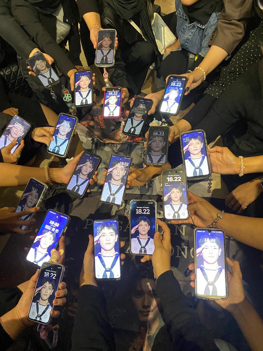 leetyfeu's tweet photo. PAGUYUBAN PECINTA #TAEYONG https://t.co/kyfJtiEKuD