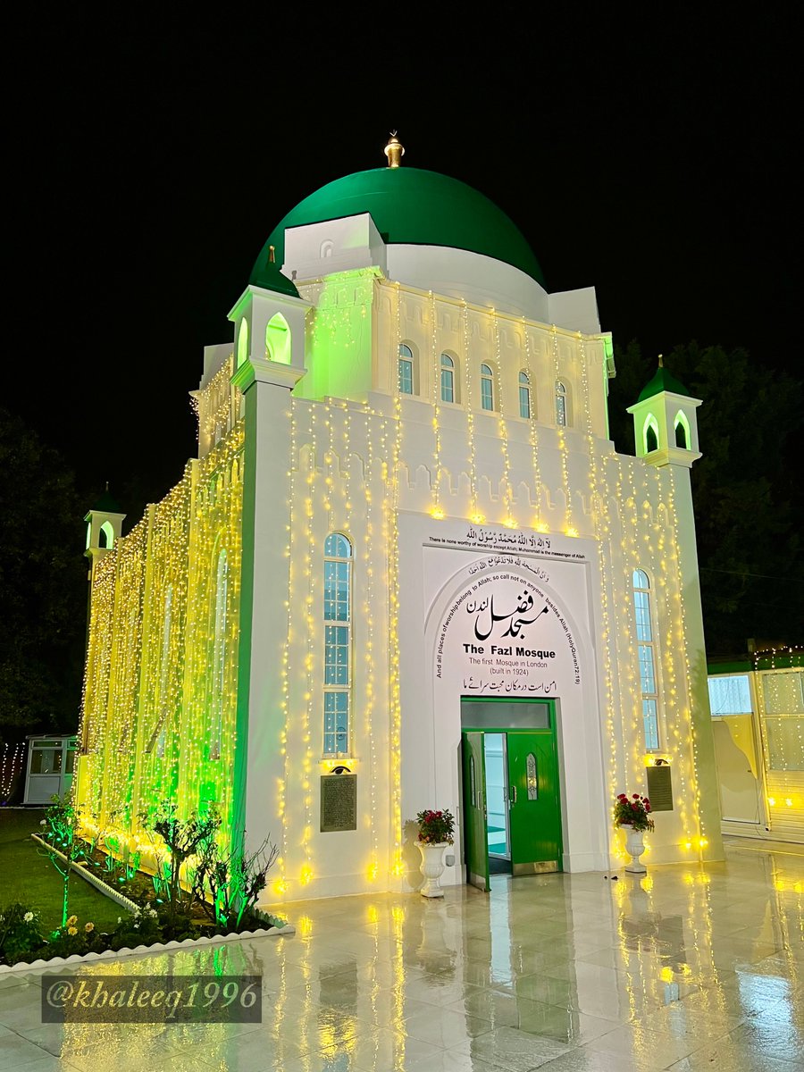 khaleeq1996's tweet photo. What a beauty…👌🏻🙌🏻

First mosque in London, the Fazl Mosque

#FazlMosque #100Years https://t.co/DgrVdfXKkn