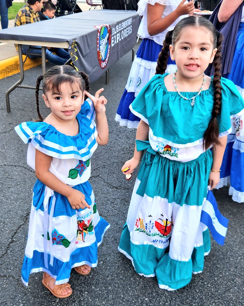 _AndyJacks's tweet image. Celebrating the end of #HispanicHeritageMonth with a really fun celebration with great food and dancing! #EllisExplorers