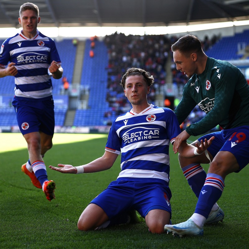 ReadingFC's tweet photo. A clinical display saw RubΓ©n Royals record a 4-1 home victory against Crawley Town at the @SC_Leasing Stadium.
Match Report β¬οΈ
#REACRA | #ReadingFC