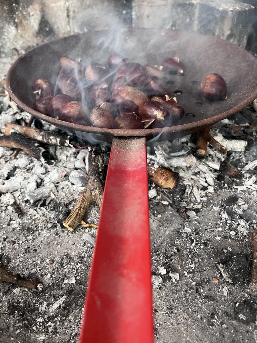Me da igual que estemos a 30°. Si es época de comer castañas asadas se comen castañas asadas.