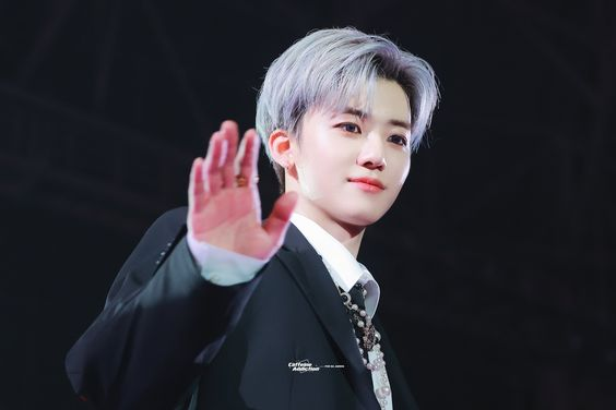 natjaemind's tweet photo. @jon9won ⠀⠀
“Saya Nana, selaku MC pada Farewell Party Teengeract malam hari ini pamit undur diri. Mohon maaf jika ada salah kata dan terima kasih telah antusias dari awal hingga akhir acara. Semoga kita masih tetap berteman dan saling menyapa."
⠀⠀ https://t.co/Z5UD95TsZb