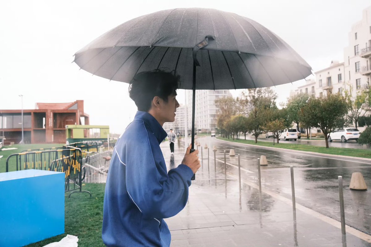 liuhaoranTH's tweet photo. 20241019 | 刘昊然official weibo update 

☔️🚶🏼

#刘昊然 #Liuhaoran #หลิวฮ่าวหราน https://t.co/bBSj3mb1JJ