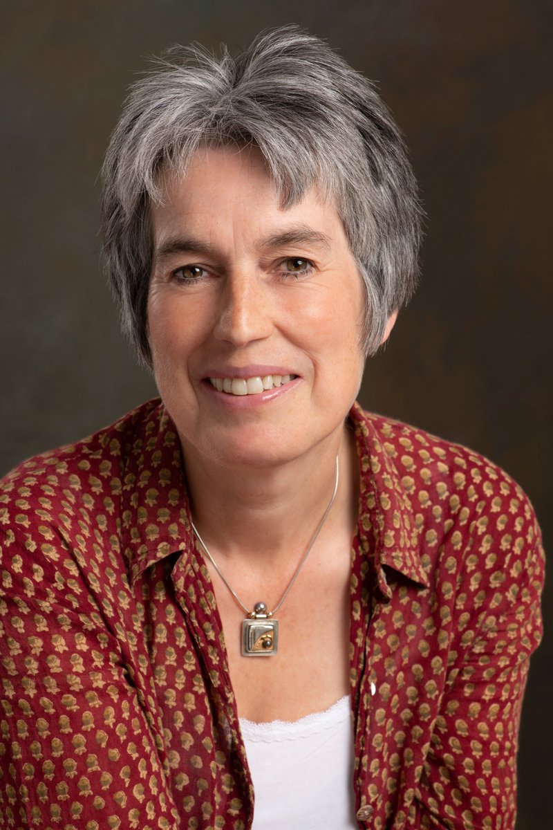 Oxford_IF's tweet image. Explore deep connection between humans &amp;amp; animals with Ilse Pedler, a vet and poet, as she shares her insights. Hear from Medical Detection Dog participants about how communication with animals has transformed their lives.
#AnimalCommunication #PoetryAndPets #HumanAnimalConnection