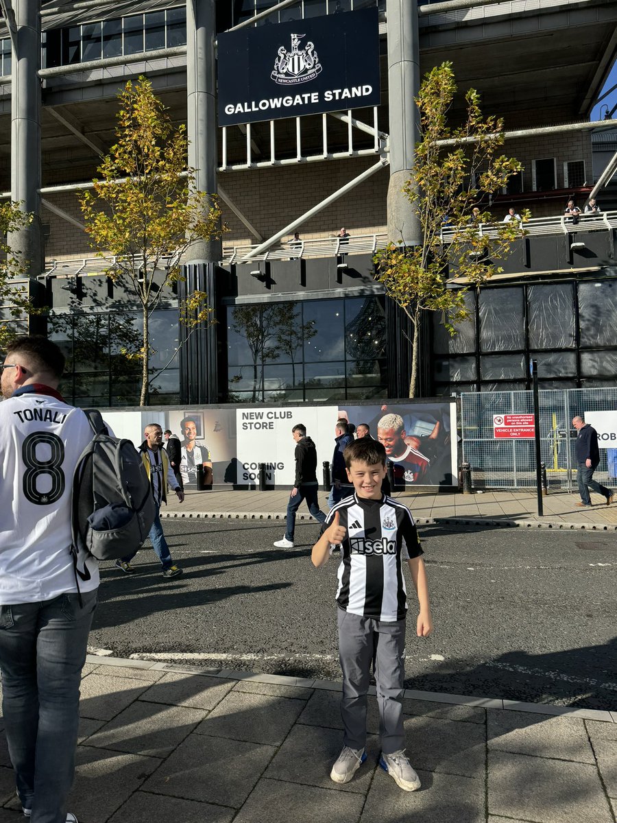 still___frame tweet media