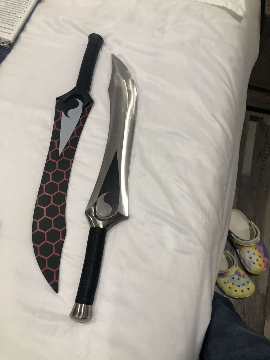 PokemaniacT's tweet image. CHANT CHANT CHANT CHANT
#shirouday

I AM THE BONE OF MY SWORD