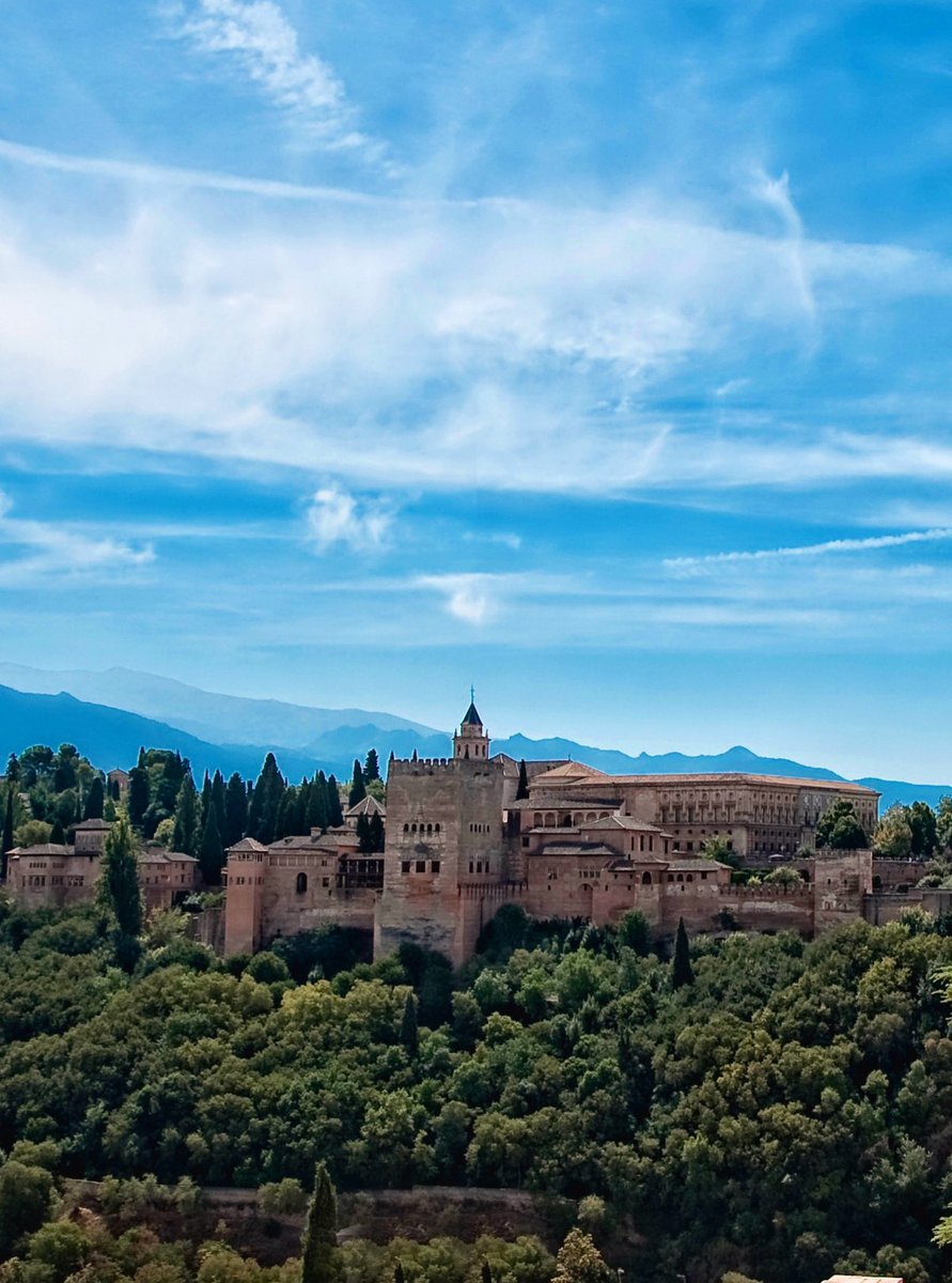 eidrianPhoto's tweet photo. Alambra
#photo #photography #photooftheday #pic #picoftheday #picture #color #colourphotography #colour #image #moments #nikon #street #photographers #streetphotography #colour #spain #city #mountains #europe #travelphotography #granada #españa #alambra #granada #palace #view https://t.co/nemKoGPSkg