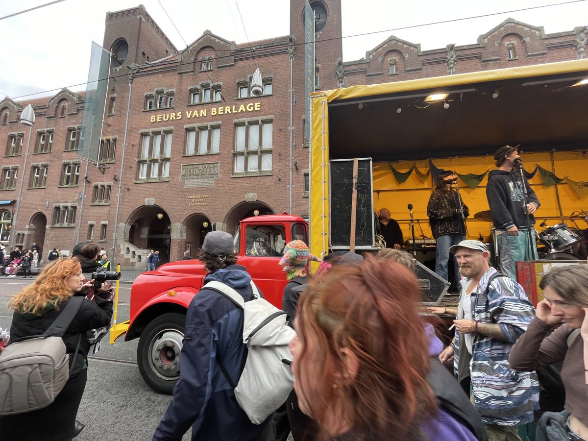 Boudo1963's tweet photo. #ADEV 19-10-2024 dwars door Amsterdam! https://t.co/CdTLYvOzvm