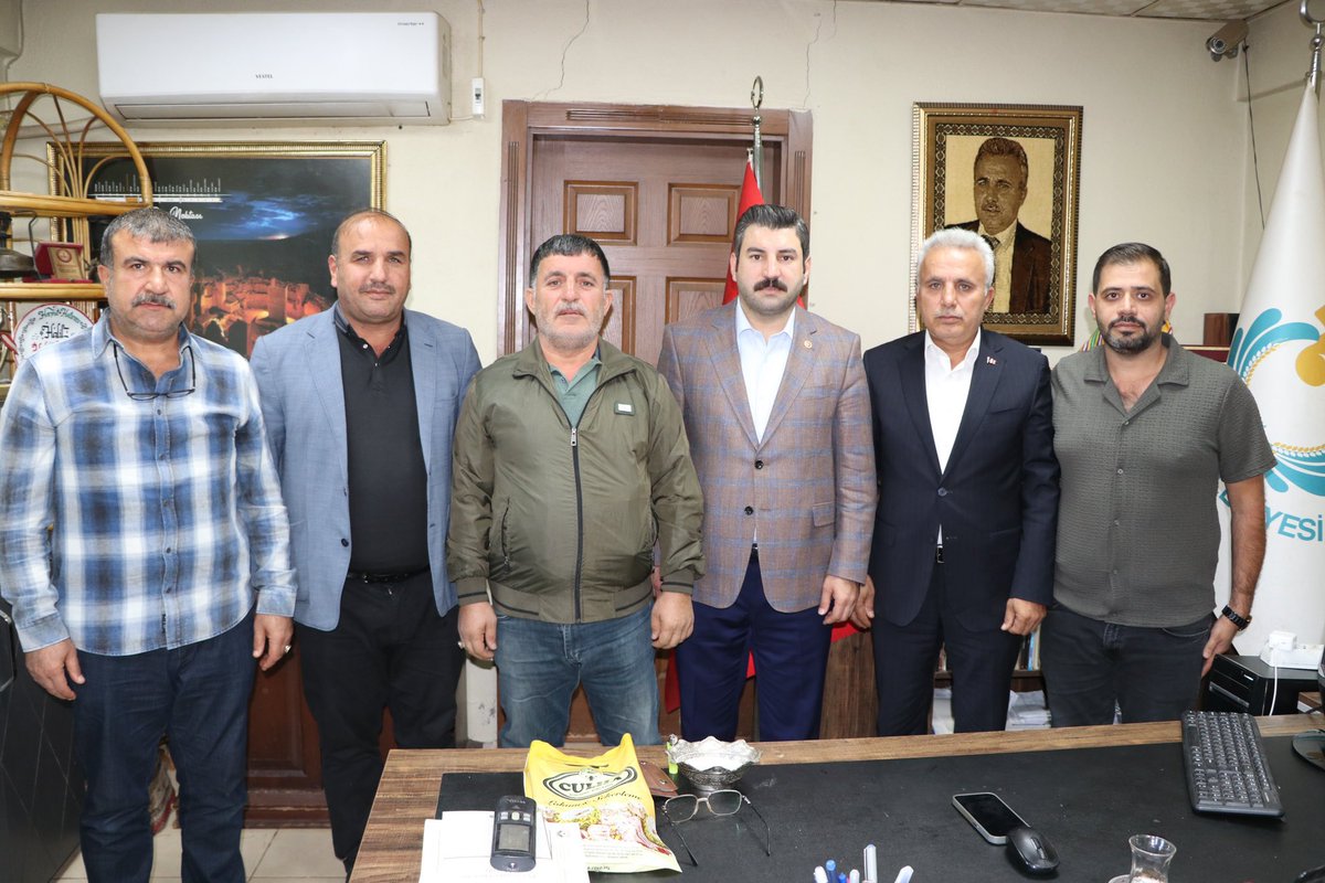 halilhktnkcmz's tweet photo. Her daim muhtarların yanında olan  Şanlıurfa AK PARTİ milletvekili İbrahim Eyüpoğlu’na Muhtarlar günündede bizleri unutmayarak ziyaretlerinden dolayı çok teşekkür ediyorum.
@ibrahimeyyupogl https://t.co/R5qVkclXx2
