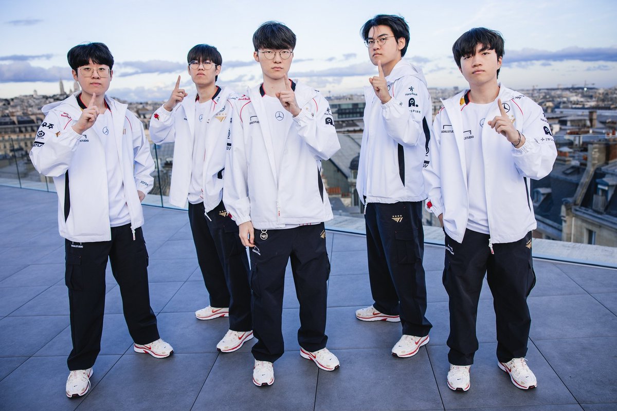 whppd1's tweet photo. #Worlds2024 Quarterfinals T1 VS TES
T1 FLICKR PHOTOS

#ZEUS #ONER #FAKER #GUMAYUSI #KERIA https://t.co/CUjK1lo6oI