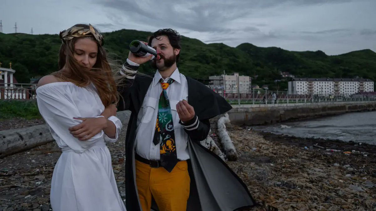 DimaPetkos's tweet image. degenerate alcoholic 

#discoelyisum #cosplay