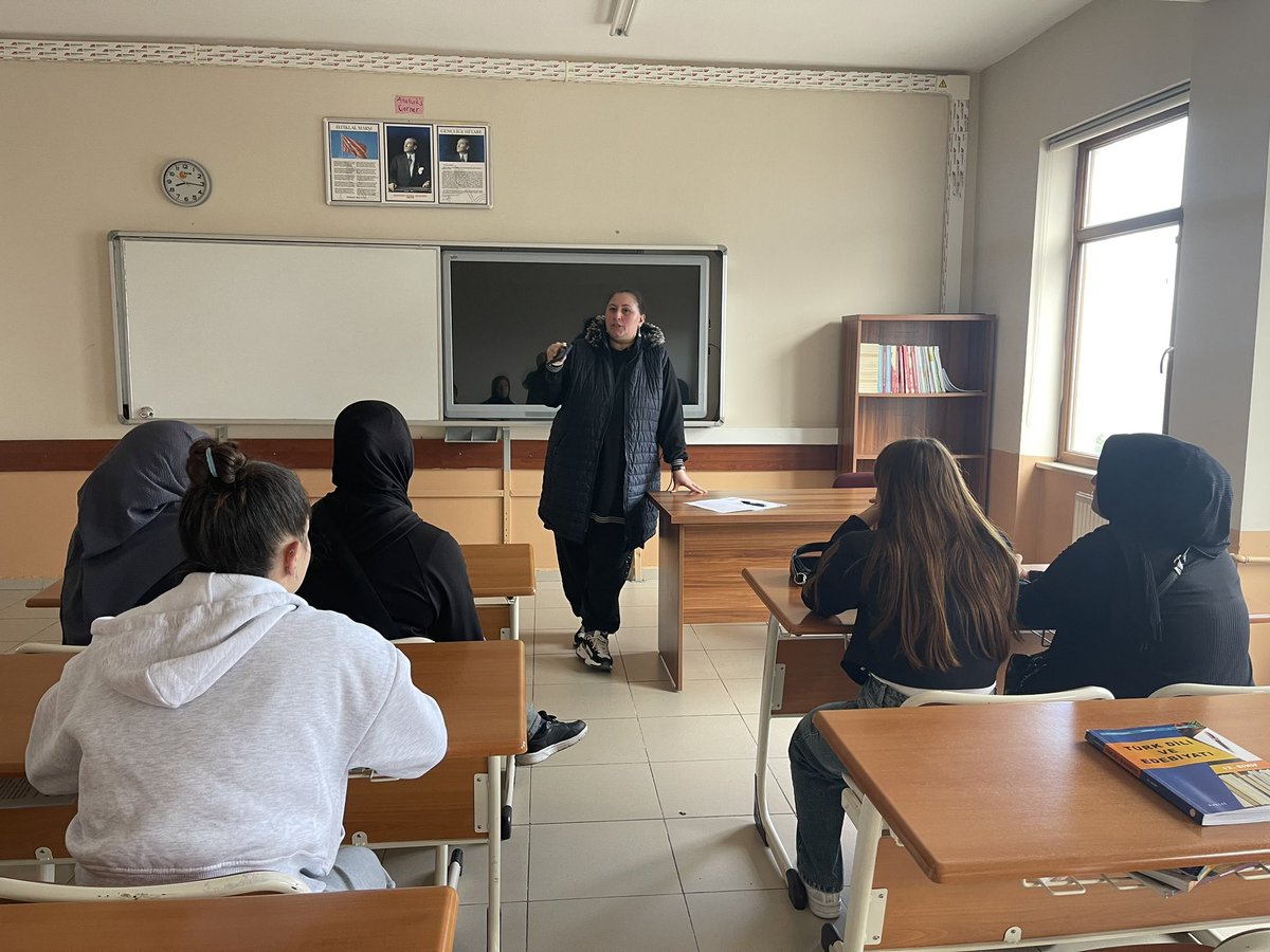 ial_751045's tweet photo. OKUL-AİLE BİRLİĞİ TOPLANTISI
Bugün Okul -Aile Birliği Genel Kurulunu  yaparak Yönetim ve Denetleme Kurulu faaliyet raporlarını onayladık.Yeni yönetim ve denetleme kurulunu seçtik. Büşra  Keleş velilerimize İletişim konulu seminer verdi
Sınıflarımızda veli toplantılarını yaptık https://t.co/M6etxMz563