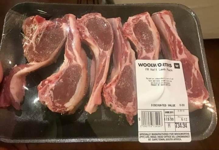 Boesmanlan's tweet photo. #woolies that sheep went to private school 🙆🏽‍♂️ https://t.co/WAj432k4iD