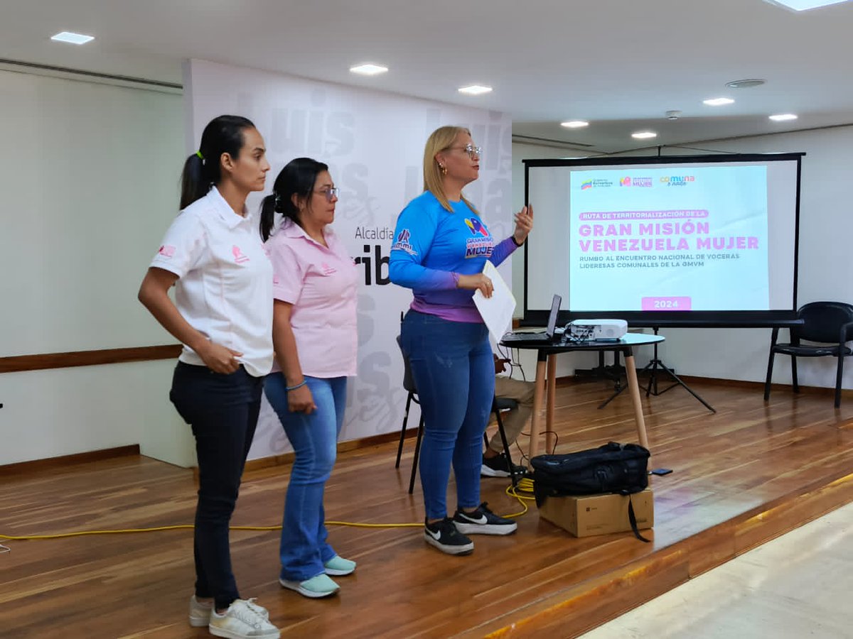 #EsNoticia🗞️|💜🙋🏽‍♀️ Instalan en #Iribarren Comité Organizador de la <a href="/mvenezuelamujer/">Gran Misión Venezuela Mujer</a> para fomentar participación protagónica de la mujer como lo orientó pdte <a href="/NicolasMaduro/">Nicolás Maduro</a> y contando con acompañamiento de equipos feministas del alcalde <a href="/LuisJonasReyes/">Luis Jonás Reyes</a>
#19Oct
#NaGuaraLuisJonas