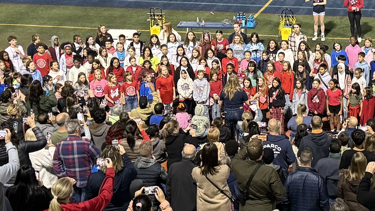 Wheeler13K's tweet image. West Springfield tops West Potomac, 42-12 with the help of four Mark-Anthony Whyte TD’s. Pregame, dozens of West Springfield-area students helped sing the national anthem.