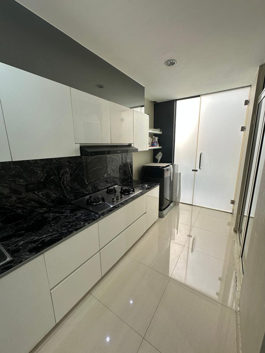 billy_NH's tweet photo. RUMAH DISEWAKAN-SURABAYA BARAT
√ LT: 90 m²
√ LB: 110 m²
√ KT: 3
√ KM: 2
√ Listrik: 5500VA
√ Air: PDAM
√ Akses : 6 METER
√ Full Furnished

WA : 087830006987
#rumahsurabaya
#rumahdisewakansurabaya #propertysurabaya #surabayabarat #property #surabaya https://t.co/dQHSIRq2Z1