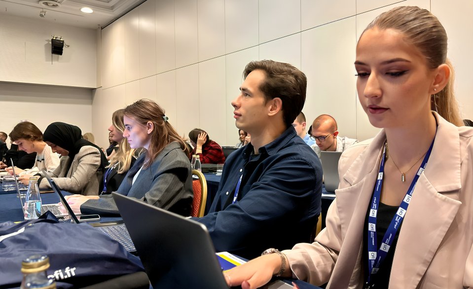 CFImedias's tweet photo. 🔵 Information Disorder and Fact-Checking
These were two key themes addressed on the third day of the Summer University on Fact-Checking in Montenegro.
🔹 Speakers : 
🎤 Festim Rizanaj
🎤 Endrit Berisha  
📻 Media : https://t.co/Df9eXJDQel
🔹 58 journalists from across the Balkans are gaining crucial skills to fight disinformation. 
👉 Balkan Voices II Project : https://t.co/8SfH2NumHt 

#CFImédias #ProjetEnAction #BalkanVoicesII #FactChecking #MediaTraining