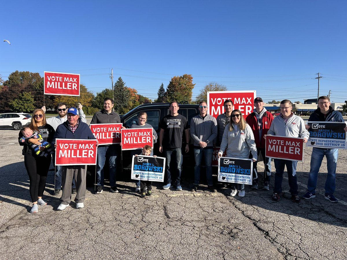 OhioYRs's tweet image. Great to be out supporting Aaron Borowski for State Representative! Thank you to Congressman @MaxMillerOH for helping kick us off! #LeadRight #YRsLead