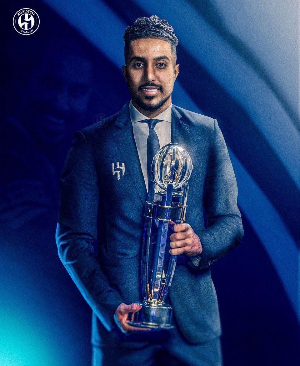 مساء الخير .. مساء الاناقة
 مساء الخير يا زعماء 🙏🏻💙