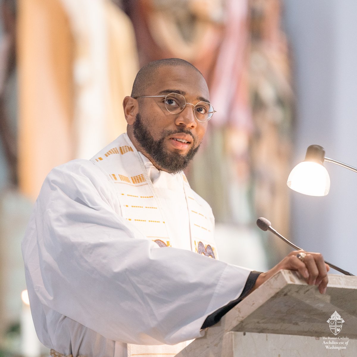 WashArchdiocese's tweet photo. At the 35th Annual East of the River Revival held at Mount Calvary Catholic Church in Forestville, the theme “Anchored in God: Hold On To Your Purpose — Unapologetically” became a call to action as Fr. Ajani Gibson, alongside our own Bishop Campbell, exhorted listeners to examine who and what they trust in during times of trouble, and to unapologetically make God the anchor of their faith.

Read more about the three-night event from @CathStandard: https://t.co/PCkXD65Bv2