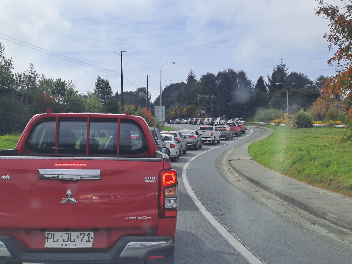 Casos para ingresar a #puertovaras por ingreso norte...  <a href="/biobio/">BioBioChile</a> saben algo?
