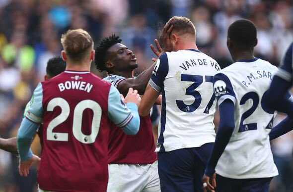 WestHam_Central's tweet photo. Mike Dean has called on the FA to take retrospective action against Mo Kudus after the West Ham forward lashed out at opposition players in the 4-1 loss to Tottenham. https://t.co/YV5akDwML7