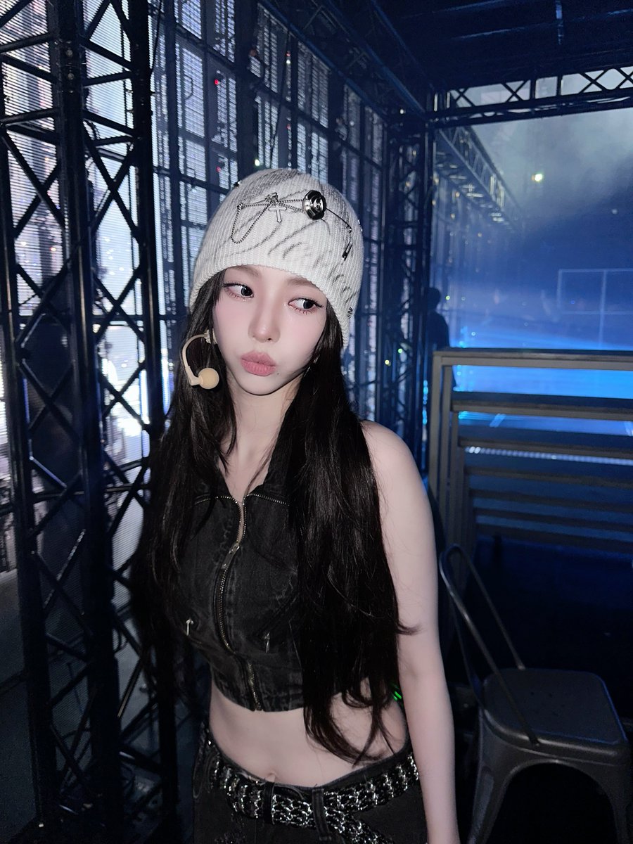 aespa_official's tweet photo. #aespa #æspa #에스파
#SYNK_PARALLELLINE #aespaLIVETOUR2024
#KARINA #카리나 #UP https://t.co/qJJ7eWPCLM