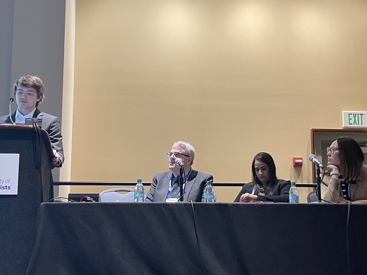 Thanks to the moderators from the ASA Periop abstract committee at an oral abstract presentation #anes ⁦<a href="/sambahq/">Society for Ambulatory Anesthesia (SAMBA)</a>⁩ ⁦<a href="/ASALifeline/">ASA®</a>⁩ ⁦<a href="/ClevelandClinic/">Cleveland Clinic</a>⁩