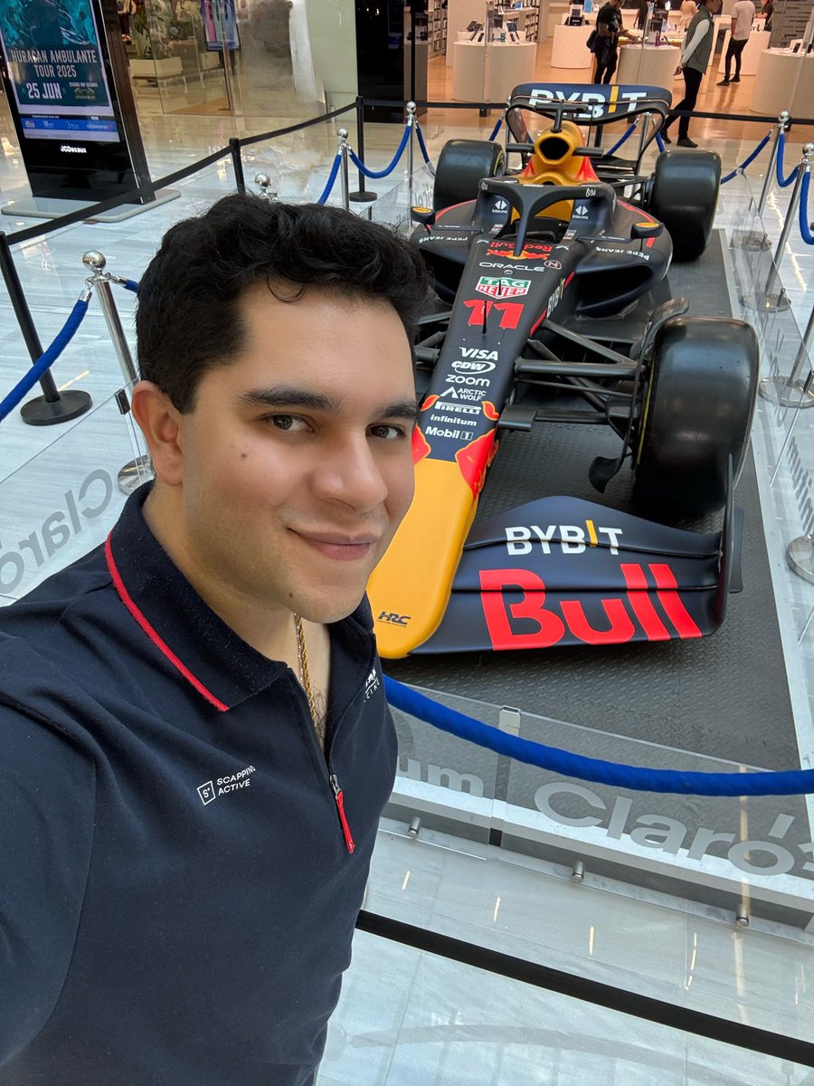 Howeverandever's tweet image. SOY MEGA FAN DE LA F1🏎️VOS!
#f1 #f1racing #f1driver #checoperez #checoperez11 #redbull #redbullracing #rb20 #howeverandever #doctormarroquin #salvadoreño #argentino