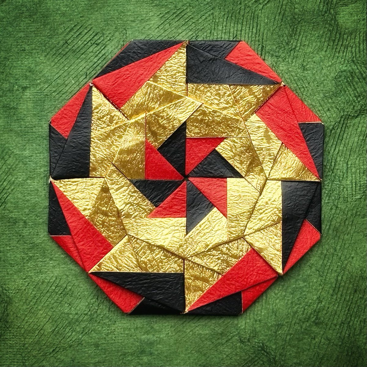 morigamiclub's tweet photo. "Mater Amabilis" modular origami mandala. Diagrammed in my book "Magnificent Origami Mandalas", available on Amazon. #modularorigami #origami #morigami #mandala #origamimandala https://t.co/Dda5gKttZP