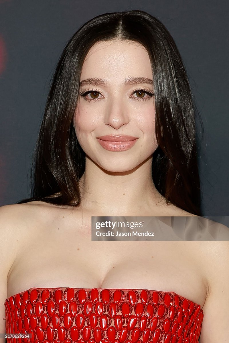 AdorerMikey's tweet photo. Mikey Madison at the #Anora premiere in New York. https://t.co/unIin8JDwa