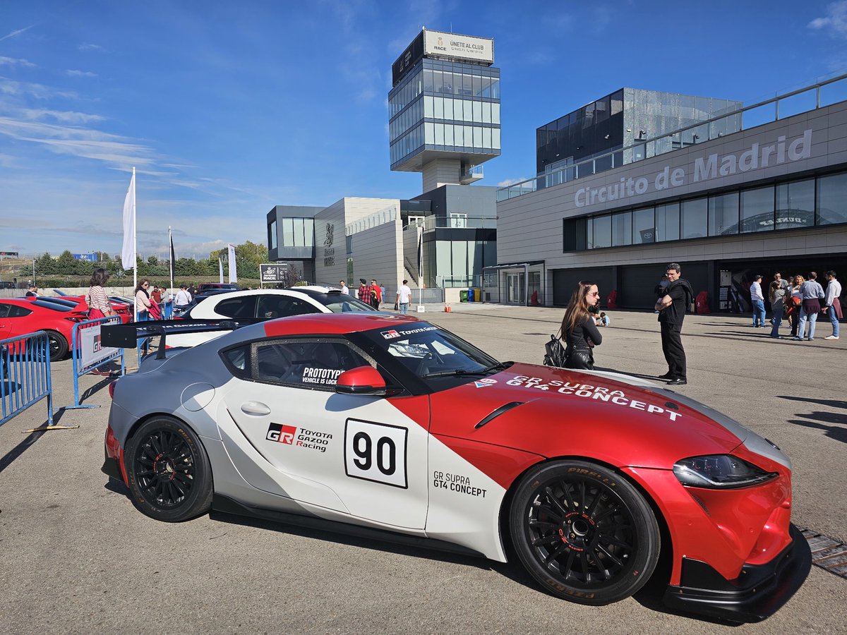 Jairo_Mx5's tweet photo. Pasamos por el #GRday del jarama https://t.co/mxiaFXq6Vu