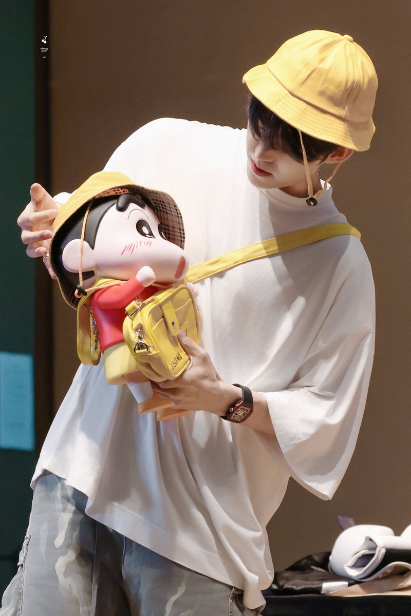 Cherrypick0808's tweet photo. 241019 BDM 팬싸

#에스쿱스 #SCOUPS #승철 #최승철 
#세븐틴 #SEVENTEEN 
@pledis_17 https://t.co/GG4NOmrtK3