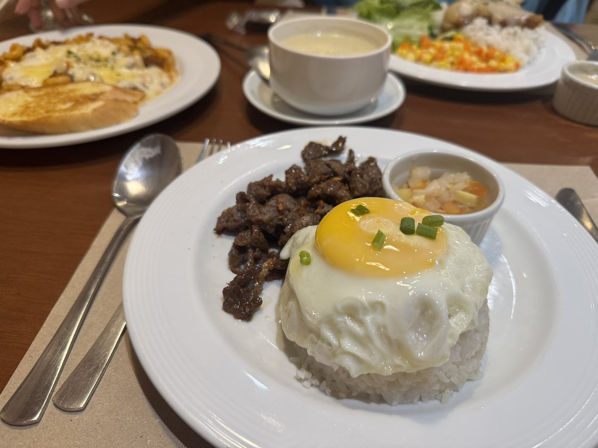 vctrjsh's tweet photo. @Pancake House https://t.co/2Y0c85Lgj9