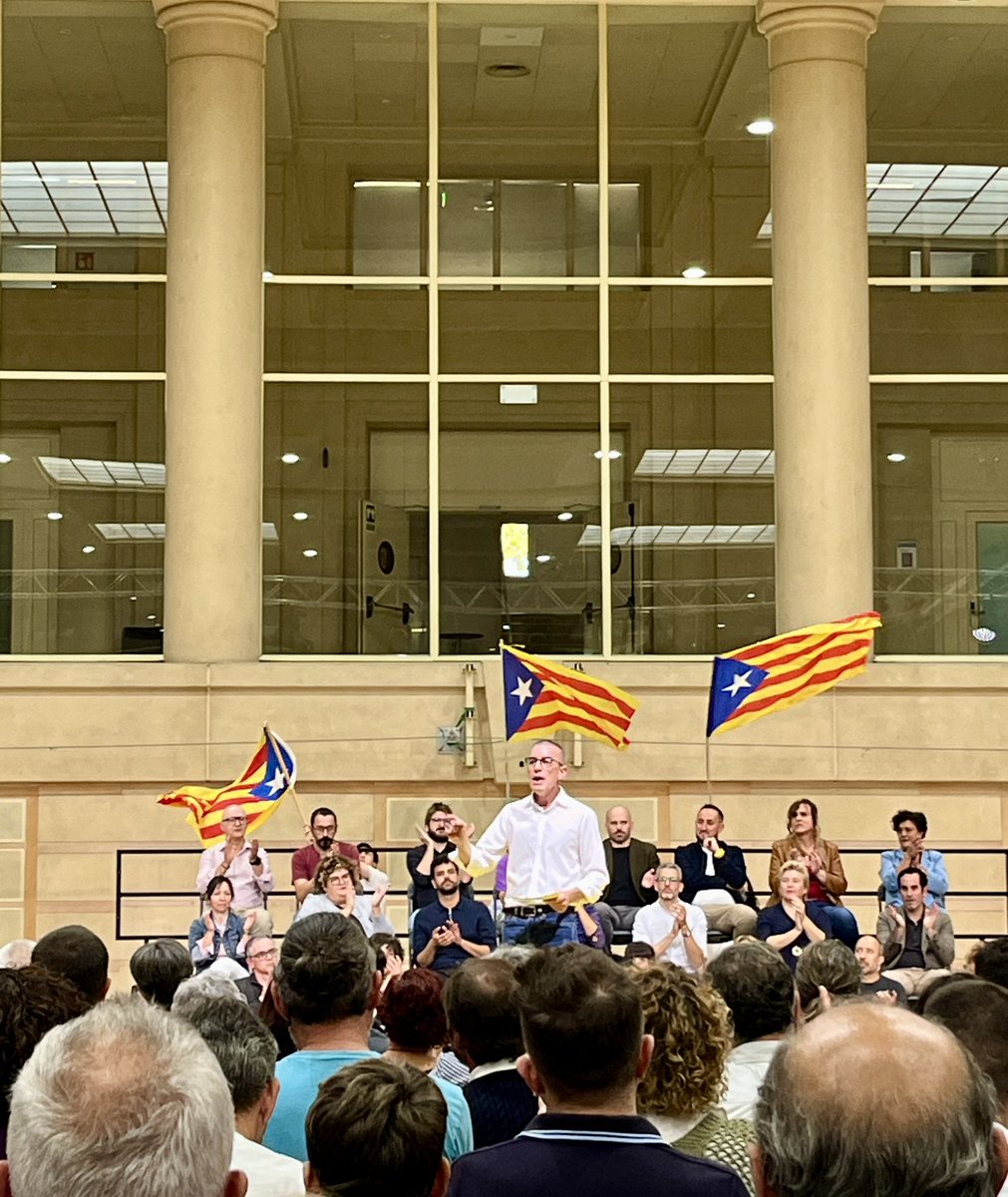 ester alberich forns 💛 tweet media