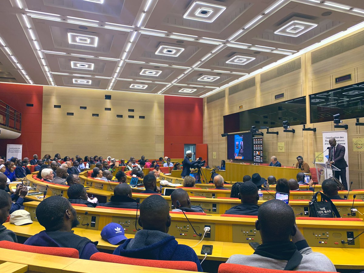 3 ans après la rupture des relations France-Mali nous clamons  la nécessité d’un retour à la coopération. 

10 mois après la loi immigration nous affirmons que personne n’est de trop dans cette société.

La diaspora est une richesse, un pont entre nos deux pays frères.