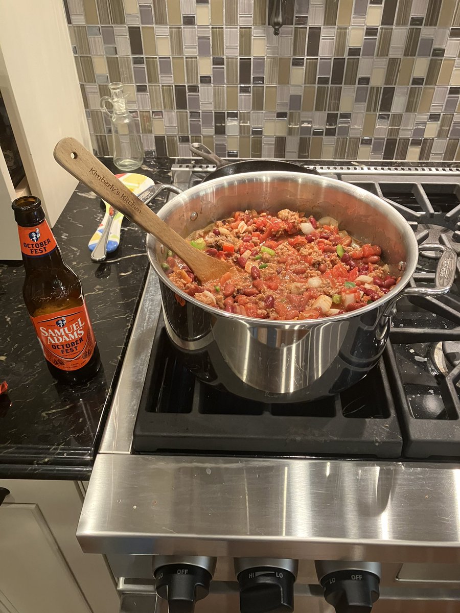 ImThomasJohnson's tweet photo. @BarstoolBigCat @PFTCommenter chili szn https://t.co/gcVtnlIGGA