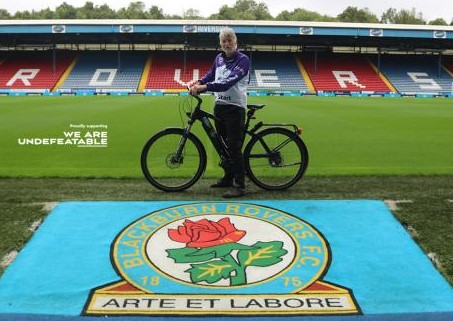 ElectricCranks's tweet image. Crank Bob’s LVAD story was shared with the ‘We Are Undefeatable in Blackburn with Darwen’ team, which supports people living with long-term health conditions to be active
Bob was invited to share his story at Ewood Park
Watch Bob’s video here on YouTube 
youtu.be/1acGHixQtEA