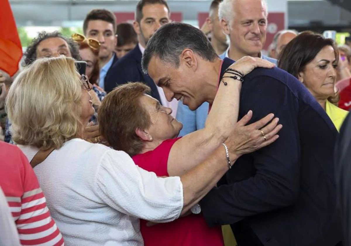 wallstwolverine's tweet image. Los sueldos de más de 59.000 euros cargarán con una ‘cuota de solidaridad’ para pagar las pensiones a partir de enero de 2025.

Esta cuota no generará derechos para la jubilación, lo que la convierte en un impuesto.