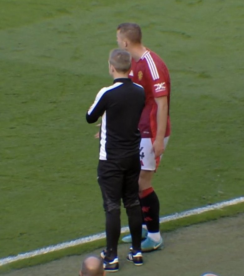 UtdFaithfuls's tweet photo. De Ligt absolutely fuming that he was forced out of the pitch before the goal.

I'll rather blame the medics for not wrapping his head up properly to ensure the bleeding stops.

No way that goal happens if he was on the pitch. https://t.co/05DPG4Nn2h