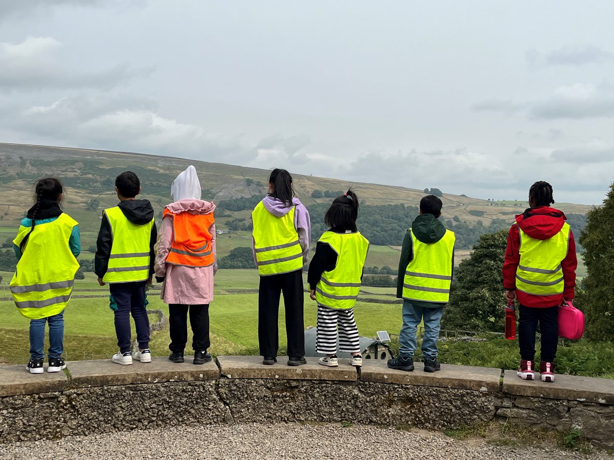 Yorkshire Dales National Park tweet media