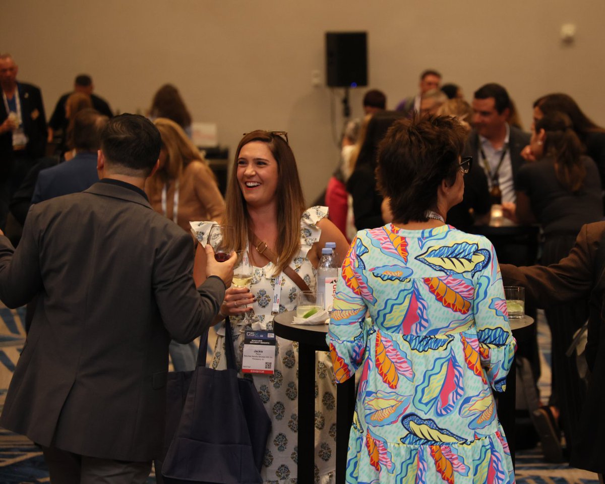ASIS_Intl's tweet photo. Can’t talk about your security threats outside of work? We’ve got you! Make a new professional friend within ASIS and candidly share your experience. Join our community – use code FRIEND50 for $50 off membership. #NationalNewFriendsDay #MyASIS #security https://t.co/MRUDEPcBN6 https://t.co/jql1tlgRy0