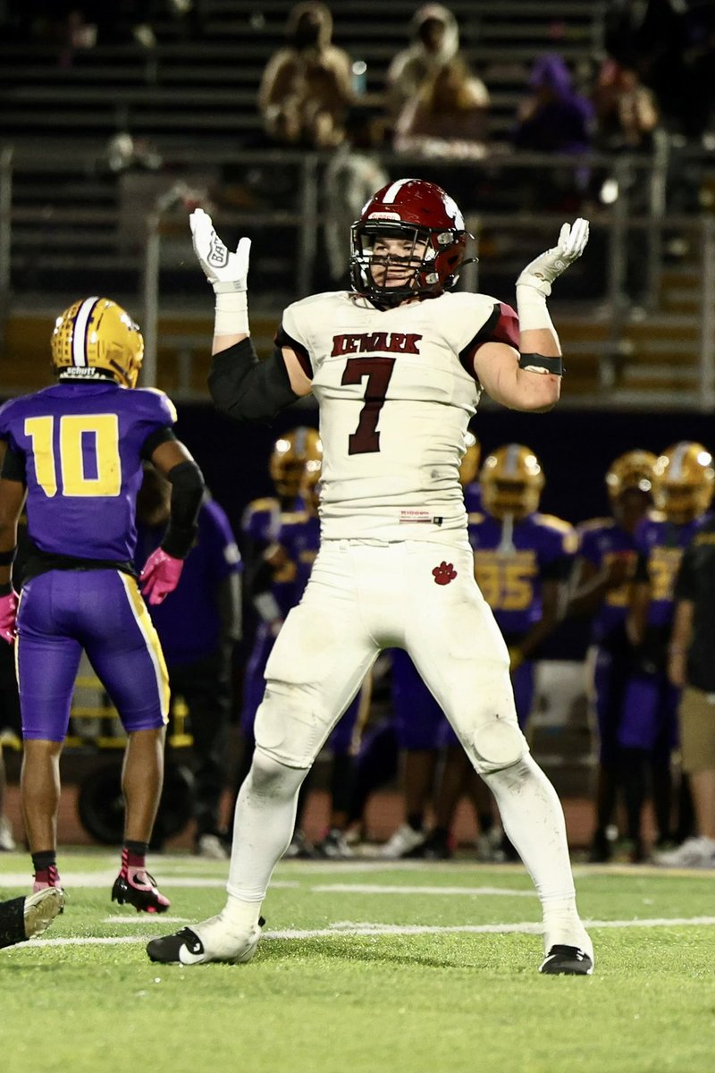 Austin Rose (@arose2025) on Twitter photo Gritty league win last night.
13 Tackles
2 TFLs
1 Sack
First winning season in 19 years.
Senior night next week!
<a href="/newark_football/">Newark Wildcats Football</a> Gritty league win last night.
13 Tackles
2 TFLs
1 Sack
First winning season in 19 years.
Senior night next week!
<a href="/newark_football/">Newark Wildcats Football</a>