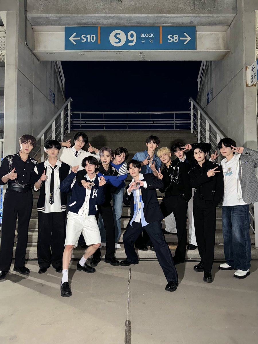 제30회 드림콘서트에서 만난 ✨️CIX와 EPEX✨️
눈 호강 귀 호강 제대로 하는 이 조합...너무 완벽하잖아💕

#CIX #씨아이엑스 #BX #승훈 #용희 #현석 #EPEX #이펙스 #위시 #금동현 #뮤 #아민 #백승 #에이든 #예왕 #제프 #드림콘서트 #DREAMCONCERT