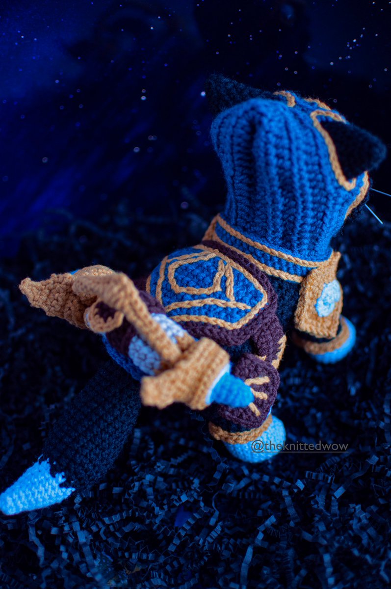 theknittedwow's tweet image. Startouched Furline🌌✨

#worldofwarcraft