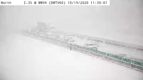 NWSDesMoines's tweet photo. ❄️❄️ ON THIS DATE IN 2020 ❄️❄️

Most Ankeny and northern DSM metro residents will remember this day well. Up to 9" of snow piled up within a narrow but intense band of snowfall! Sure seems like a far cry from the warm and dry conditions of this fall season so far. https://t.co/bSE0otBLUn