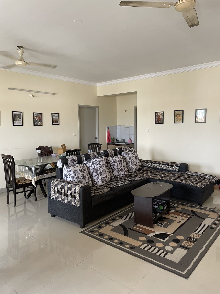 0x_pranjal's tweet image. Hey folks! Looking for a male replacement in a spacious 3BHK apartment in BTM from 1st Nov. Room has attached washroom and attached balcony.
Location: Perody Palace
maps.app.goo.gl/FwpqnQ5YLSPPkK…
DM if you’re interested.
@BangaloreRoomi @twitrbnb