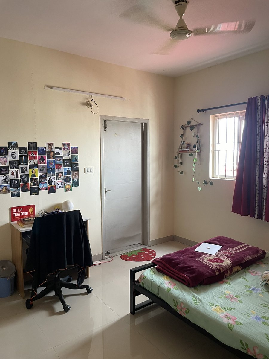 0x_pranjal's tweet image. Hey folks! Looking for a male replacement in a spacious 3BHK apartment in BTM from 1st Nov. Room has attached washroom and attached balcony.
Location: Perody Palace
maps.app.goo.gl/FwpqnQ5YLSPPkK…
DM if you’re interested.
@BangaloreRoomi @twitrbnb